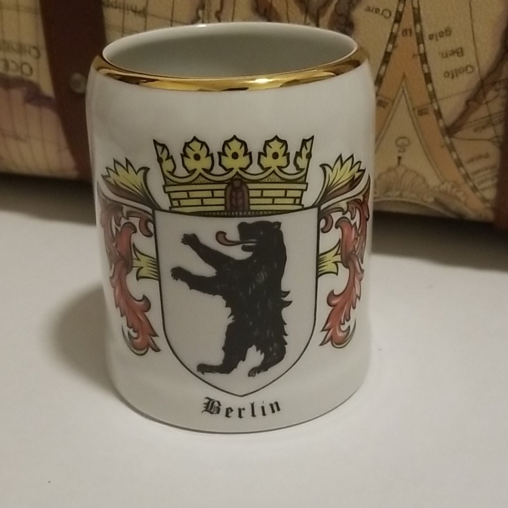 Schedel Bavaria Gold Trim Berlin Tea Coffee Mug